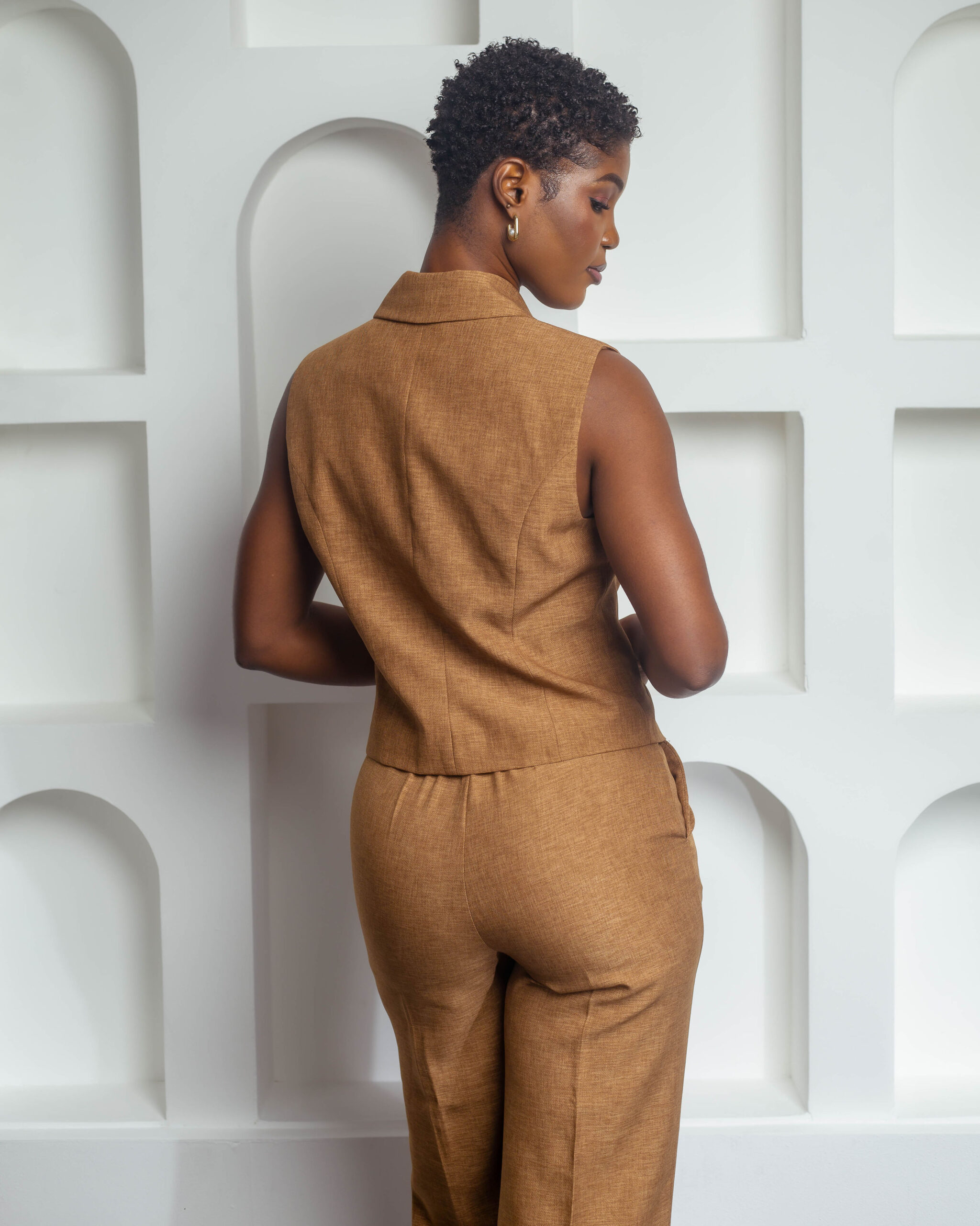 Chic Sleeveless Brown Linen Set - Code 566 - Image 2