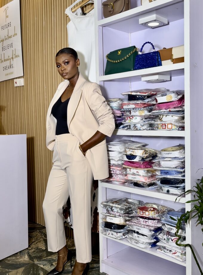 Classic Loose look feel set - Code 563