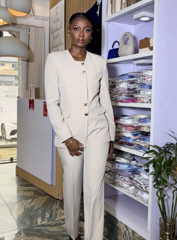 Elegant Round neck set - Code 567